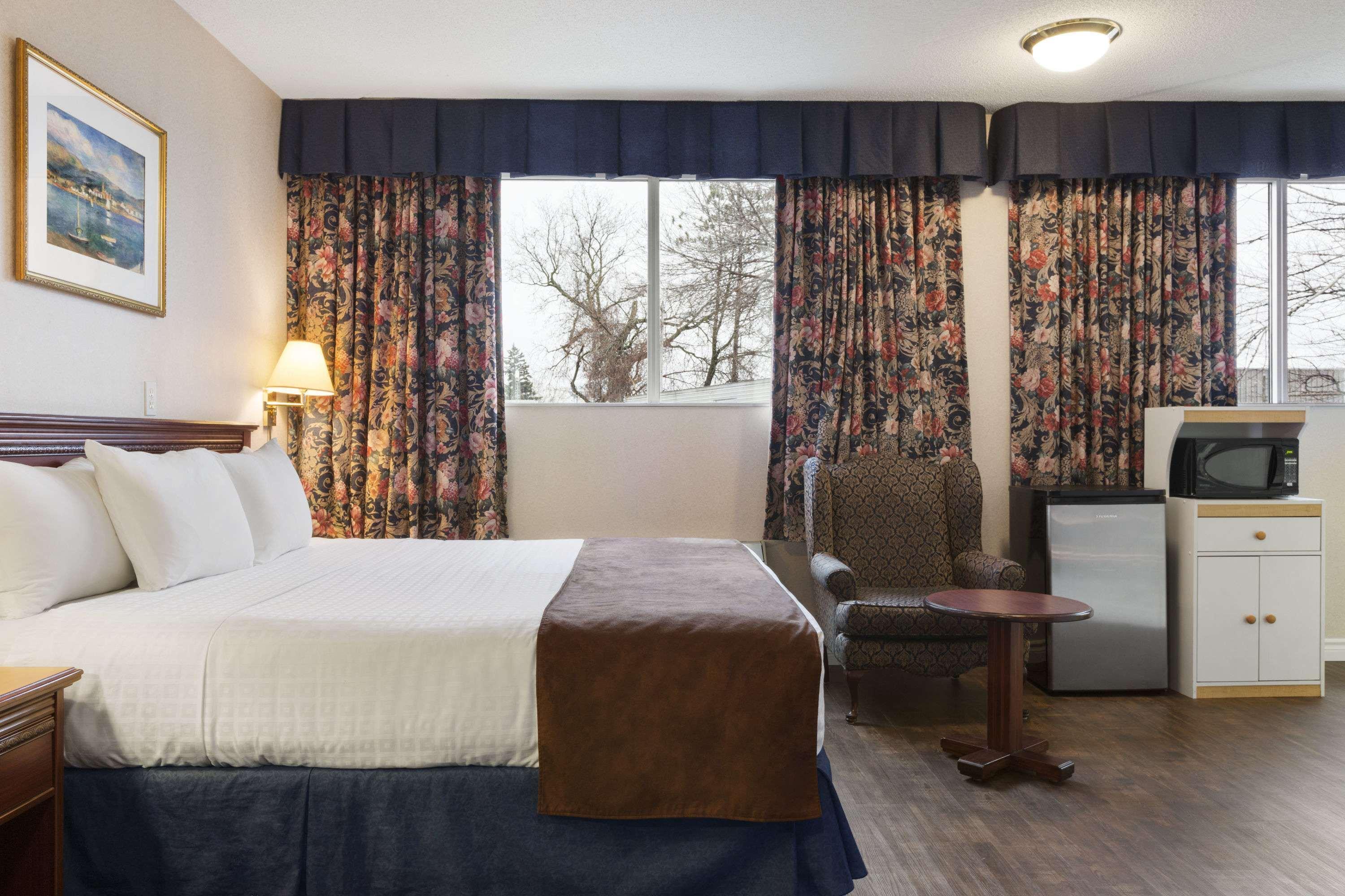 Days Inn By Wyndham Brockville Luaran gambar